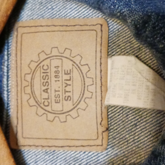 Denim Men Jacket W/Aztec  Print by Classic Style. Size M - Picture 3 of 15